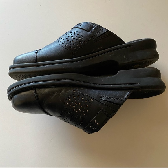 CLARKS Black Slip-ons Mules Size 8M - Picture 7 of 12